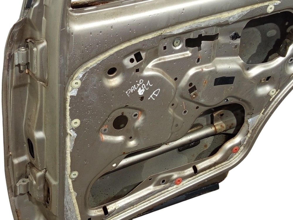 Porta Traseira Direita Fiat Palio 1997 1998 1999 A 2005  Traseira Direita 4