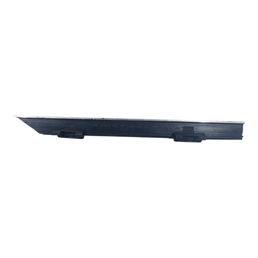 Guia Vidro Porta Traseiro Esquerdo 540i Serie 5 1996 A 2004 Preto 6