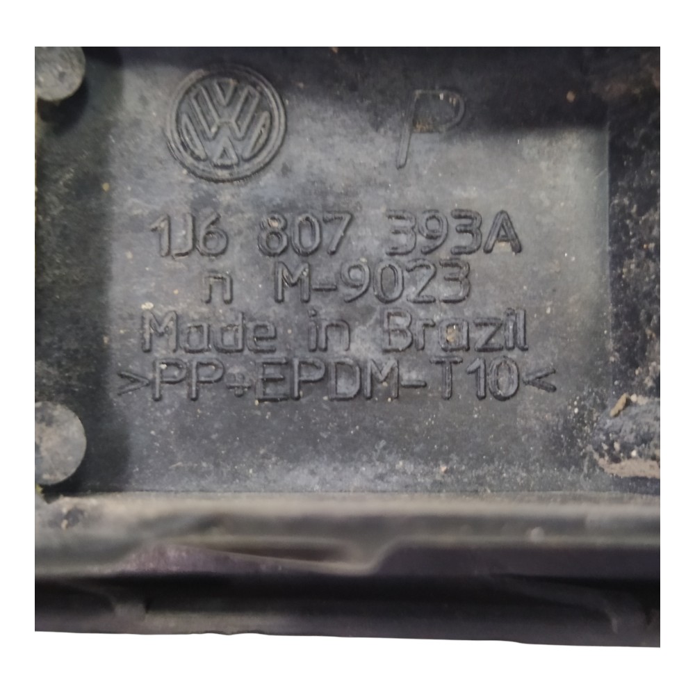 Suporte Guia Parachoque Traseiro Esquerd Vw Golf Mk4 99 A 06 8