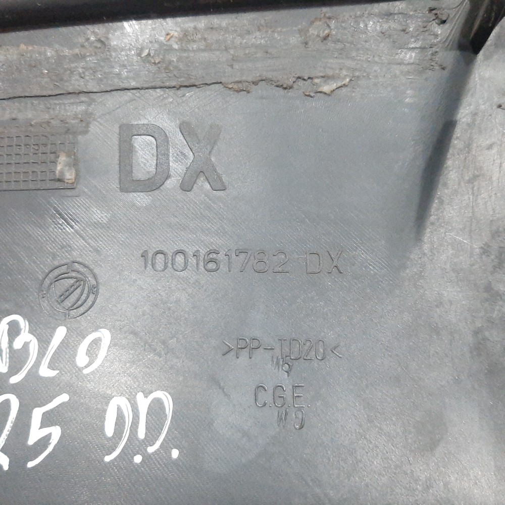Acabamento Alto Falante Dianteiro D Fiat Doblo 2004 A 2010 7