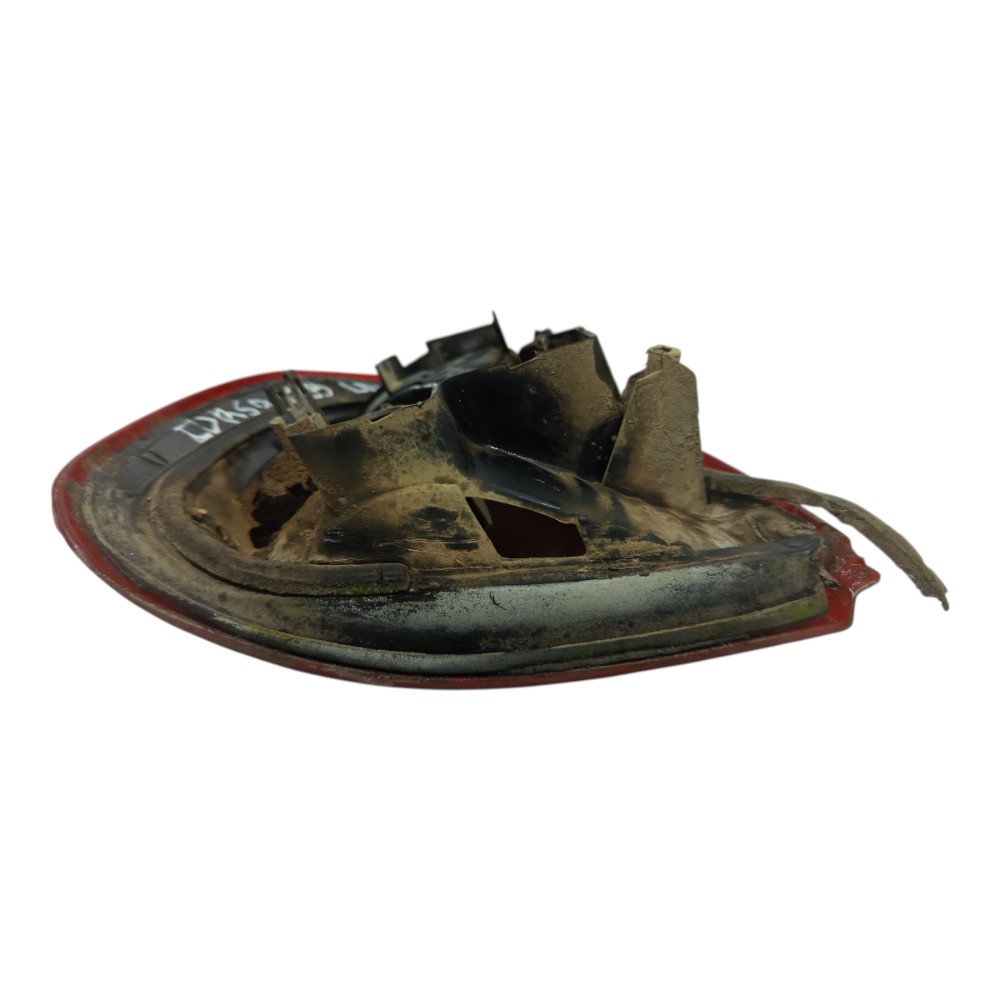 Lanterna Direita Gm Corsa 1994 1995 1996 1997 1998 A 2000 Direito/passageiro 8