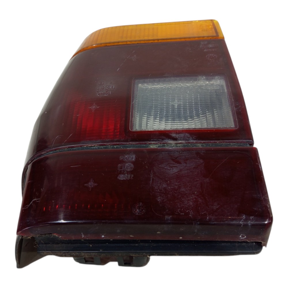 Lanterna Traseira Esquerdo Fiat Premio 1985 1986 1987 A 1995 Esquerdo/motorista Tricolor 2
