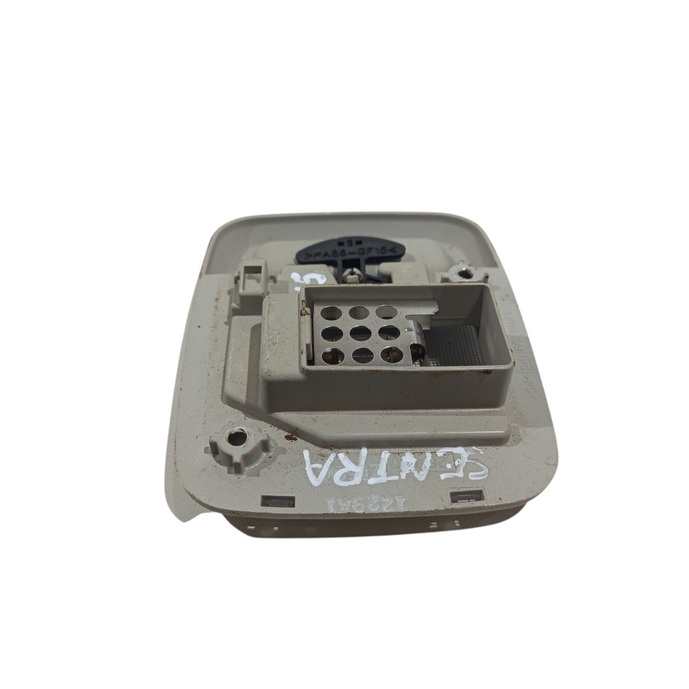 Luz Cortezia Tetoto Nissan Sentra 2007 2008 2009 A 2013 2