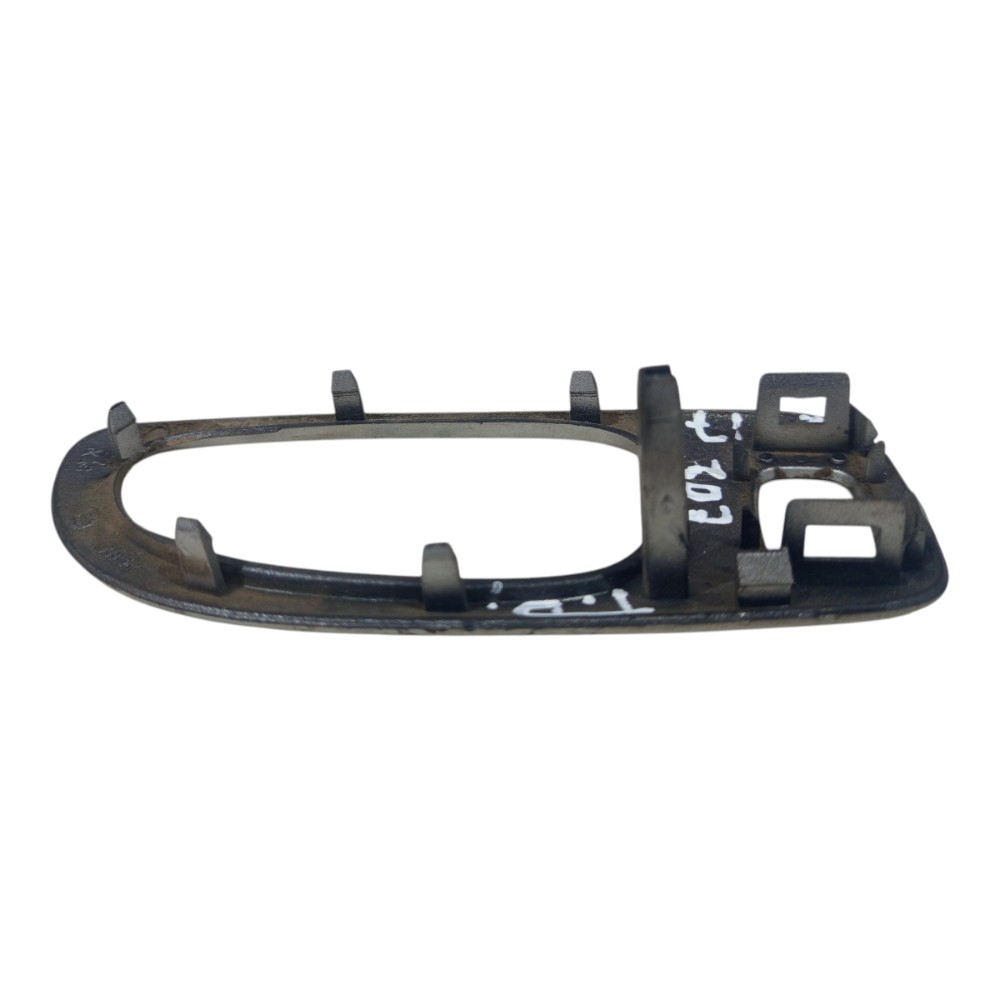 Moldura Maçaneta Interna Traseiro Le Peugeot 307 2005 A 2011 – Prata – Traseira 6