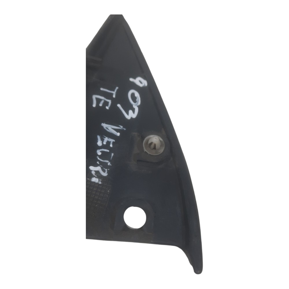 Moldura Interna Traseira Esquerda Gm Vectra 1996 1997 A 2005 6