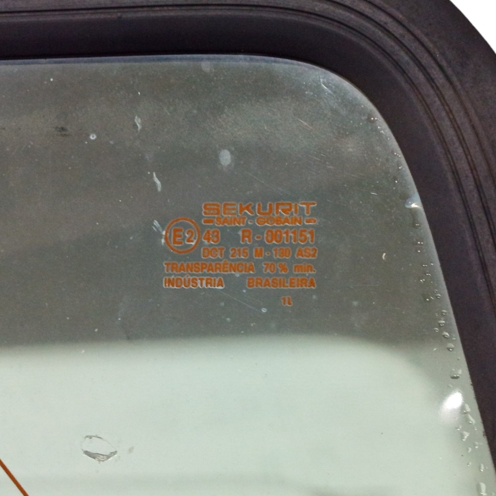 Tampa traseira fiat uno 1996 1997 1998 1999 2000 a 2002 5