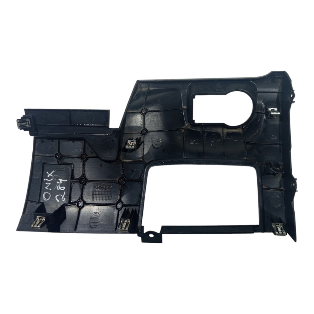 Moldura Caixa Fusivel Chevrolet Onix 1.0 2013 2014 A 2017 2