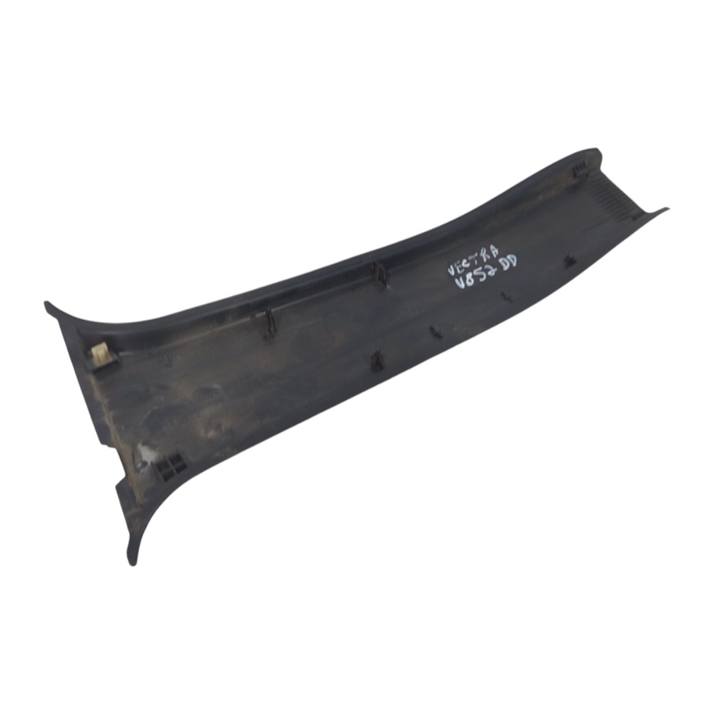 Moldura Coluna Central Direita Gm Vectra 1996 1997 A 2005 6