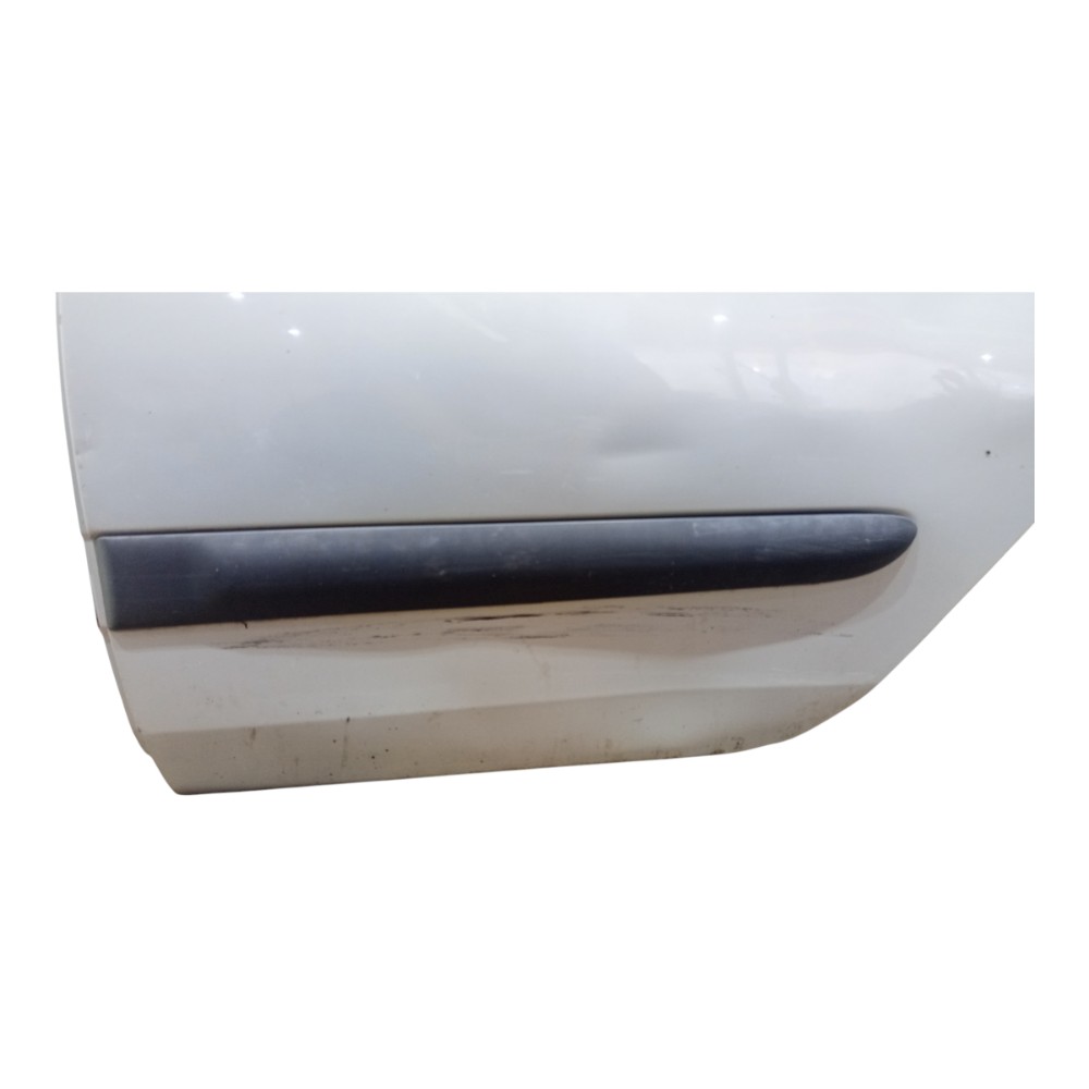 Porta Traseira Esquerda Renault Clio 1996 A 2006 Com Avaria Traseira Esquerda Prateado 2