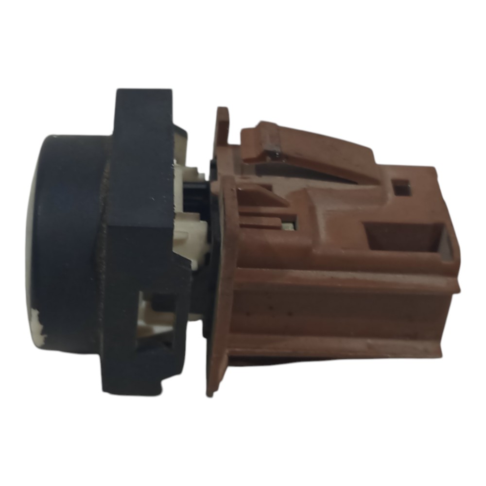Botão Trava Porta Citroen Xsara Picasso 1999 2000 A 2010 4