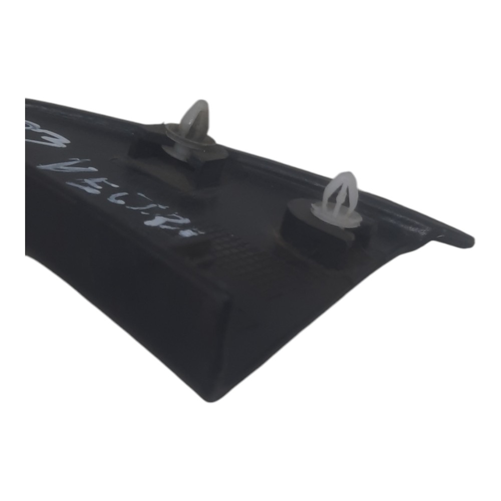 Moldura Interna Traseira Esquerda Gm Vectra 1996 1997 A 2005 7
