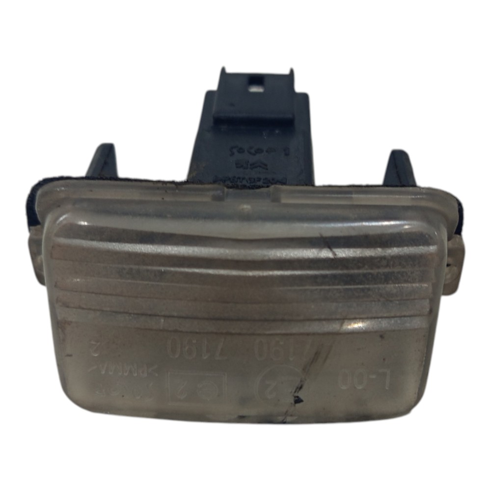Luz De Placa Peugeot 206 2001 2002 2003 2004 2005 06 A 2010 9