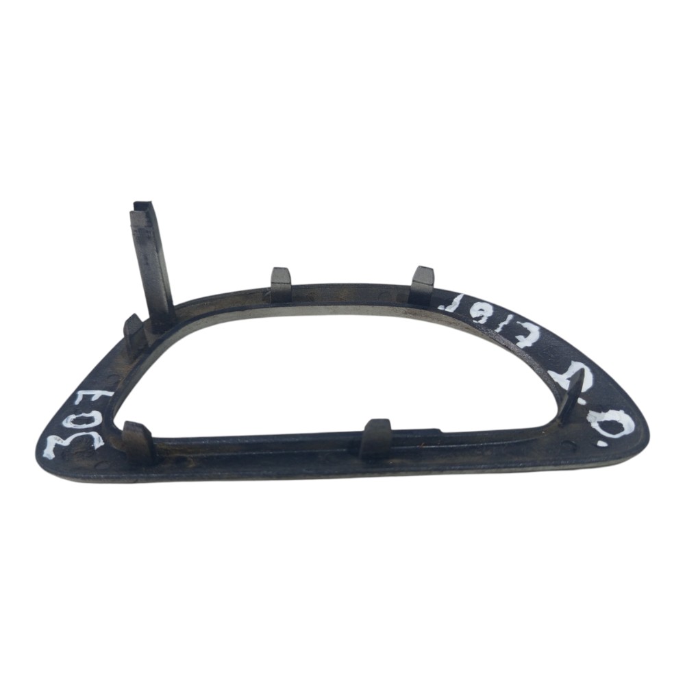 Moldura Maçaneta Dianteira Direita Peugeot 307 2007 A 2013 4