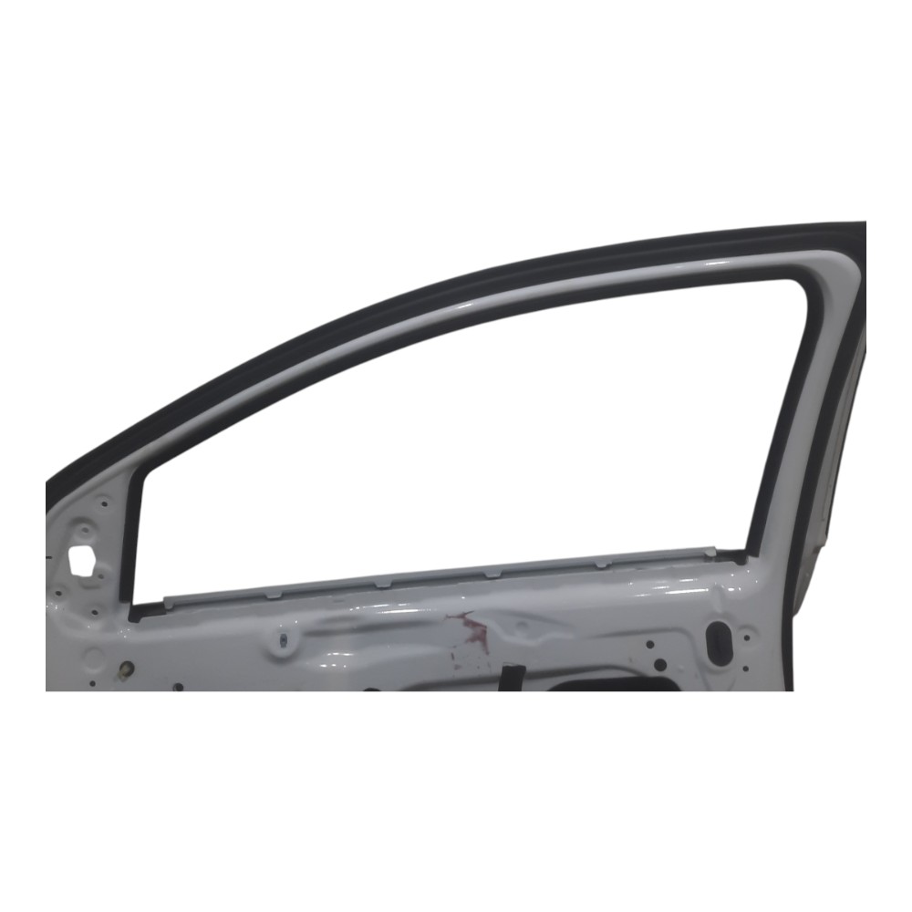 Porta Dianteira Direita Chevrolet Sonic 2013 A 2015 Detalhes Dianteira Direito Branco 8