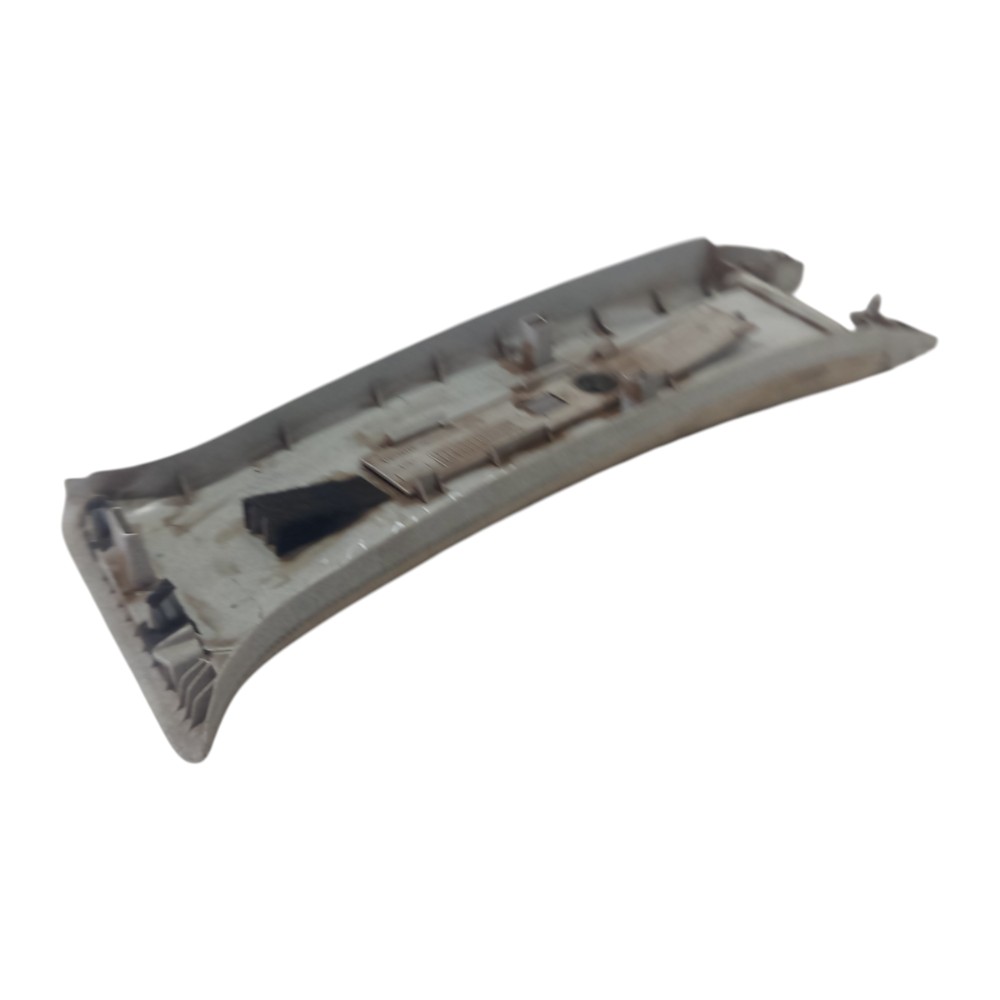 Moldura Superior Coluna Central Direita Fiat Linea 2009/2014 3