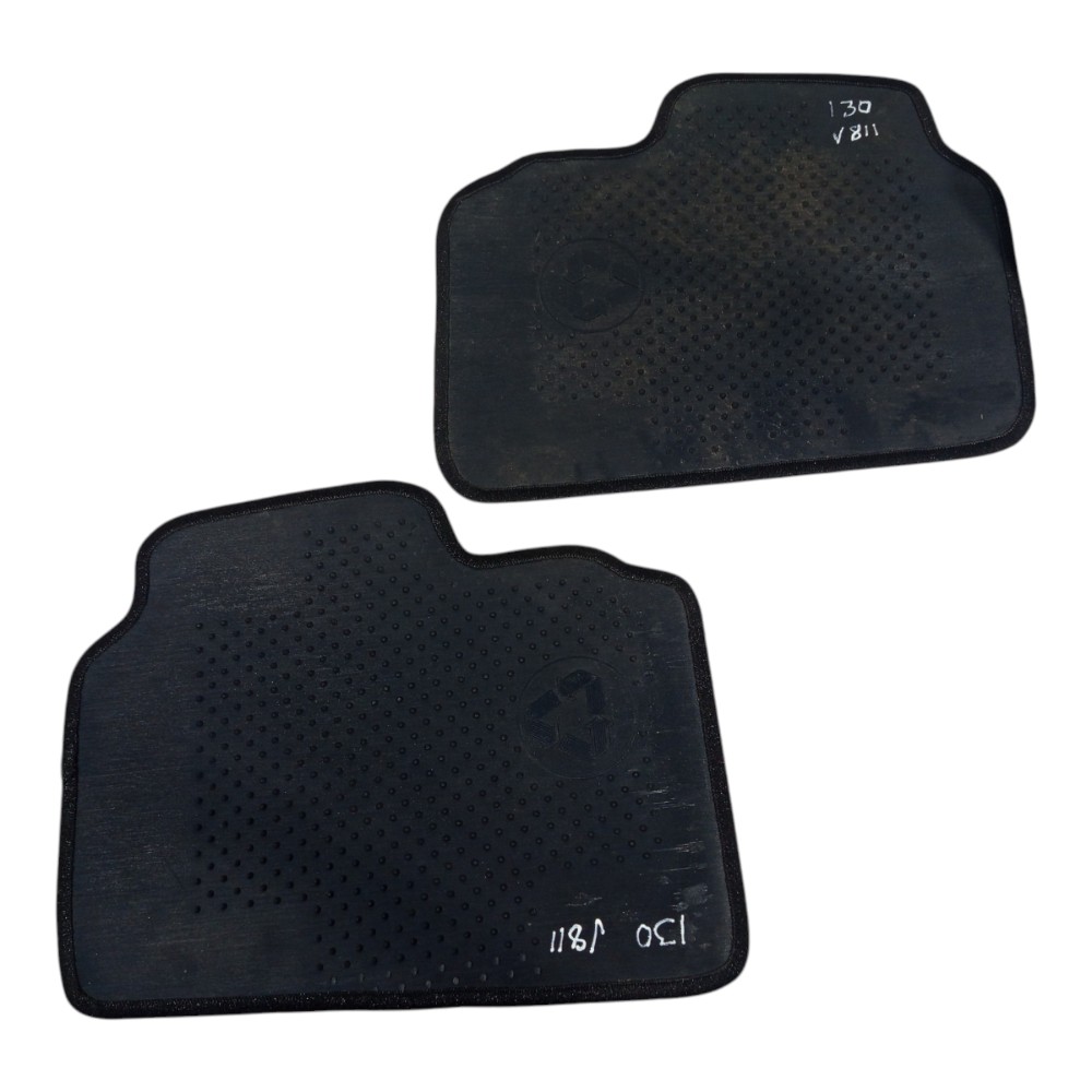 Jogo De 4 Tapetes Carpete Hyundai I30 2011 Usado C/detalhes  Preto 1