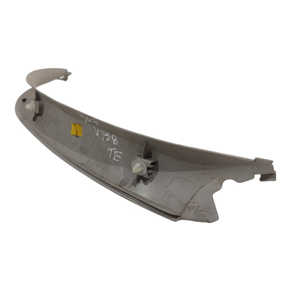 Acabamento vidro traseiro direito Peugeot 307 2007 a 2012 5