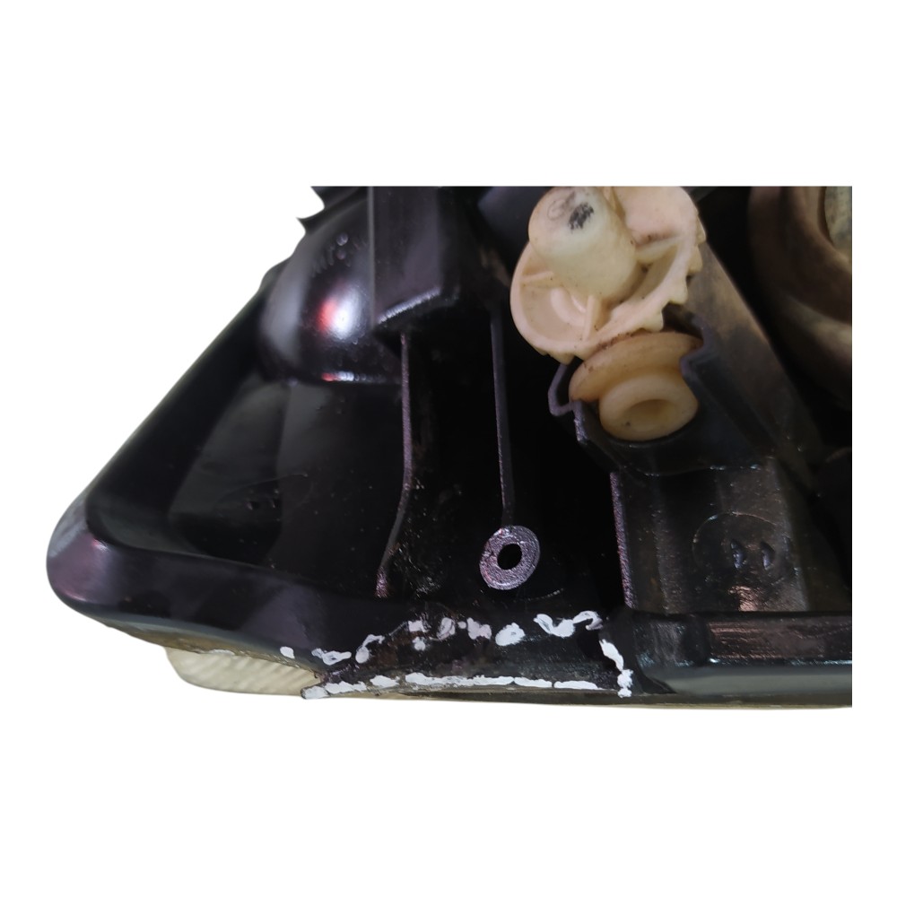 Farol Direito Chevrolet C/avaria Corsa Sedan 2002 A 2010 7