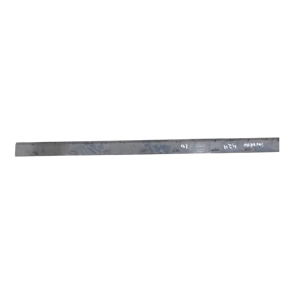 Friso Lateral Direito Renault Sandero Stepway 2009 A 2014 2