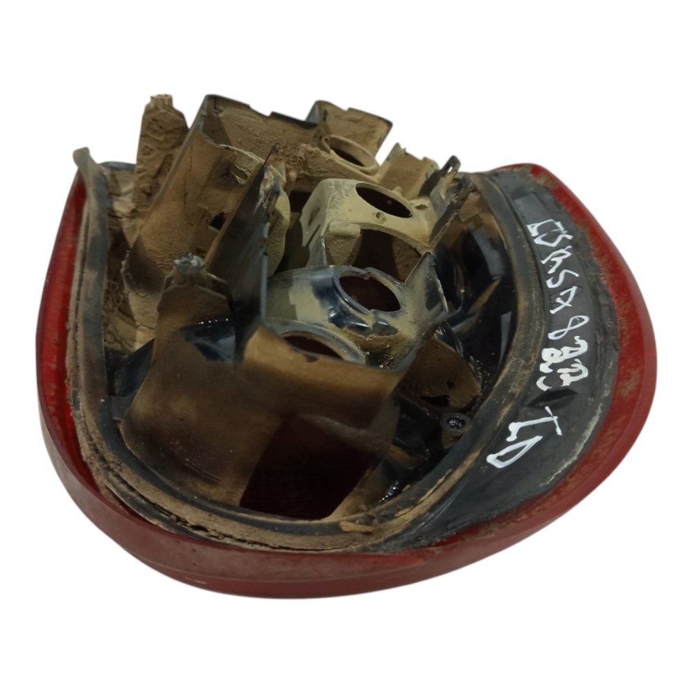 Lanterna Direita Gm Corsa 1994 1995 1996 1997 1998 A 2000 Direito/passageiro 9