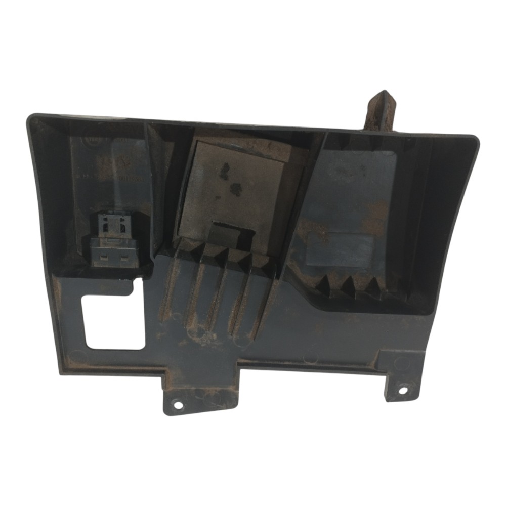 Acabamento Porta Luvas Entrada Usb Fiat Linea Original 4