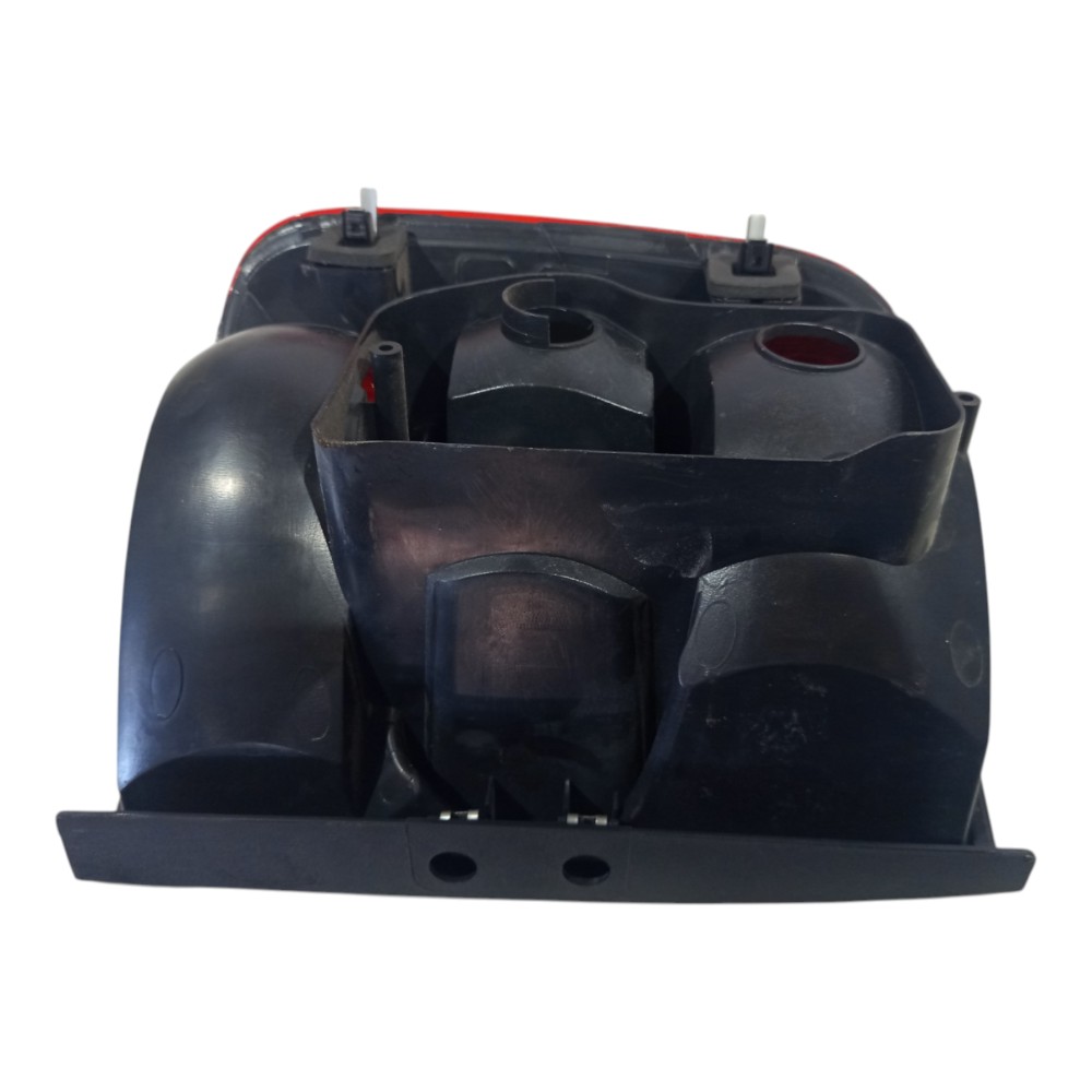 Lanterna Traseira Dir Volkswagen Saveiro 2010 2011 A 2016 3