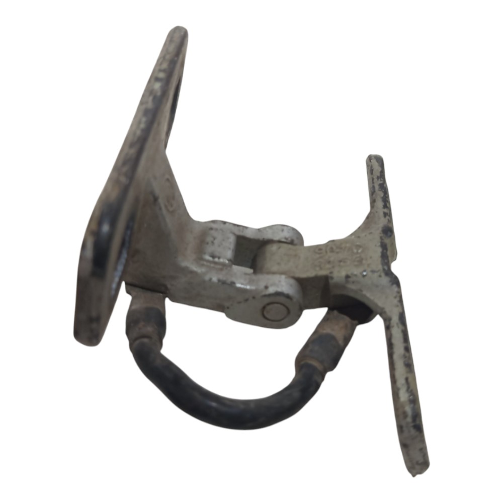 Dobradiça Superior Esquerda Porta Malas Bmw X5 1999 A 2006 3