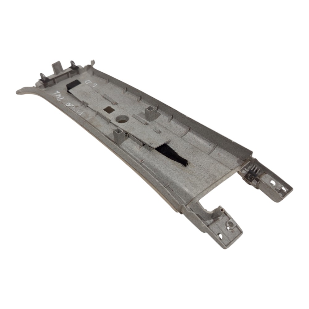 Moldura Coluna Central Direita Fiat Punto 2009 A 2015 8