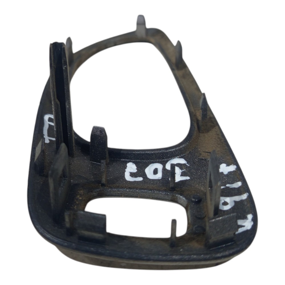 Moldura Maçaneta Interna Traseiro Le Peugeot 307 2005 A 2011 – Prata – Traseira 5