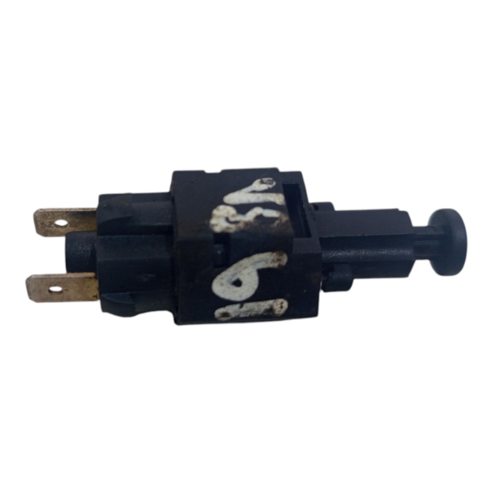Sensor Interruptor Luz Pedal Gm Celta 2000 2001 2002 A 2005 4
