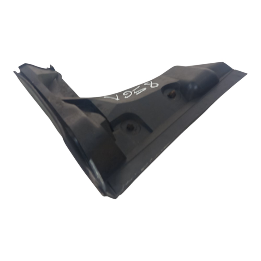 Moldura Direita Suporte Churrasqueira Renault Clio 2003/2008 6