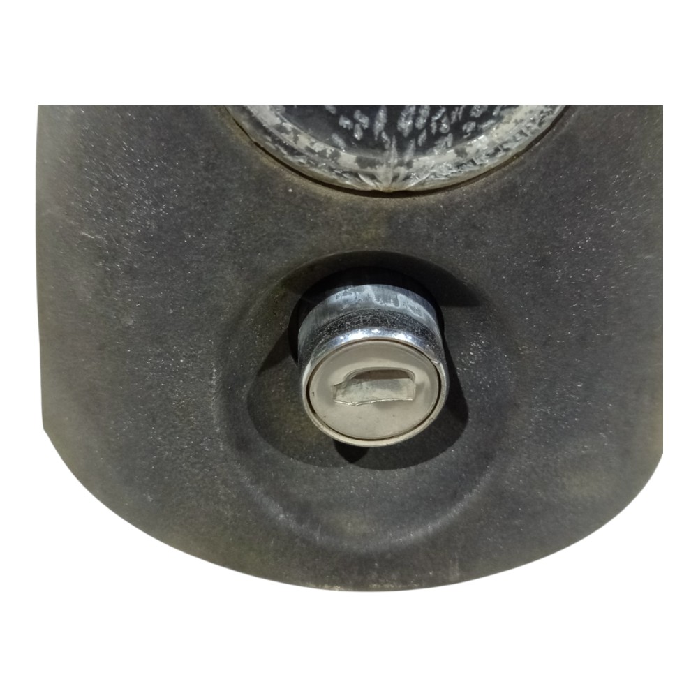 Moldura Tampa Traseira Puxador Gm Corsa 1994 A 1999 2001 Preto 2