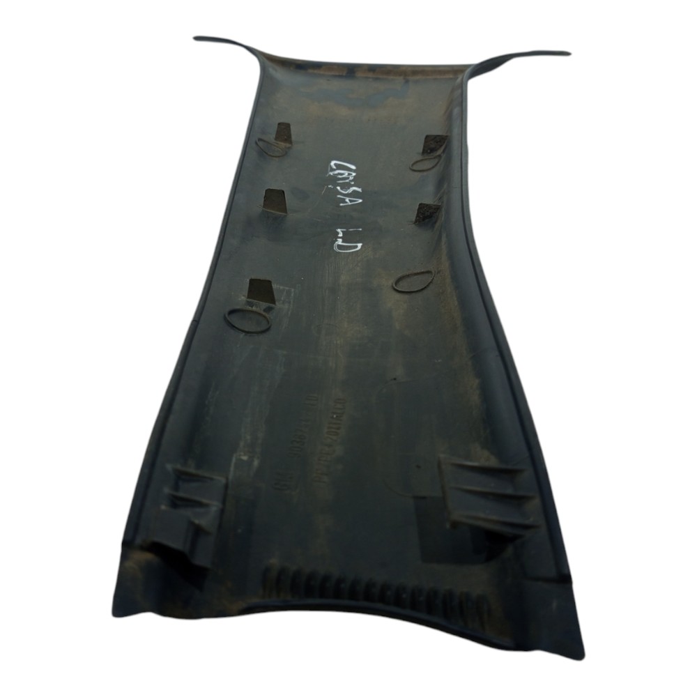 Moldura Coluna Central Direita Chevrolet Corsa 1997 A 2008 4