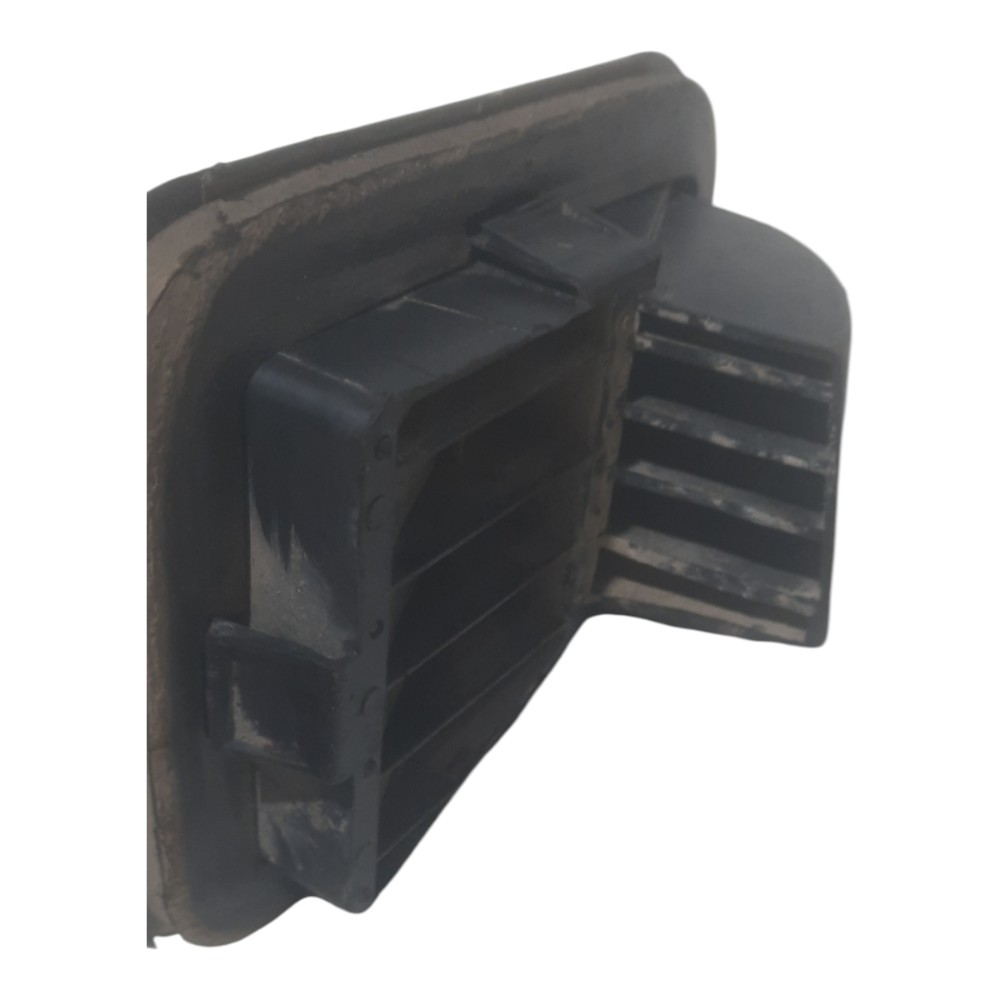 Difusor Ar Carroceria Traseira Direita Vw Voyage 1.0 8v 2008 3