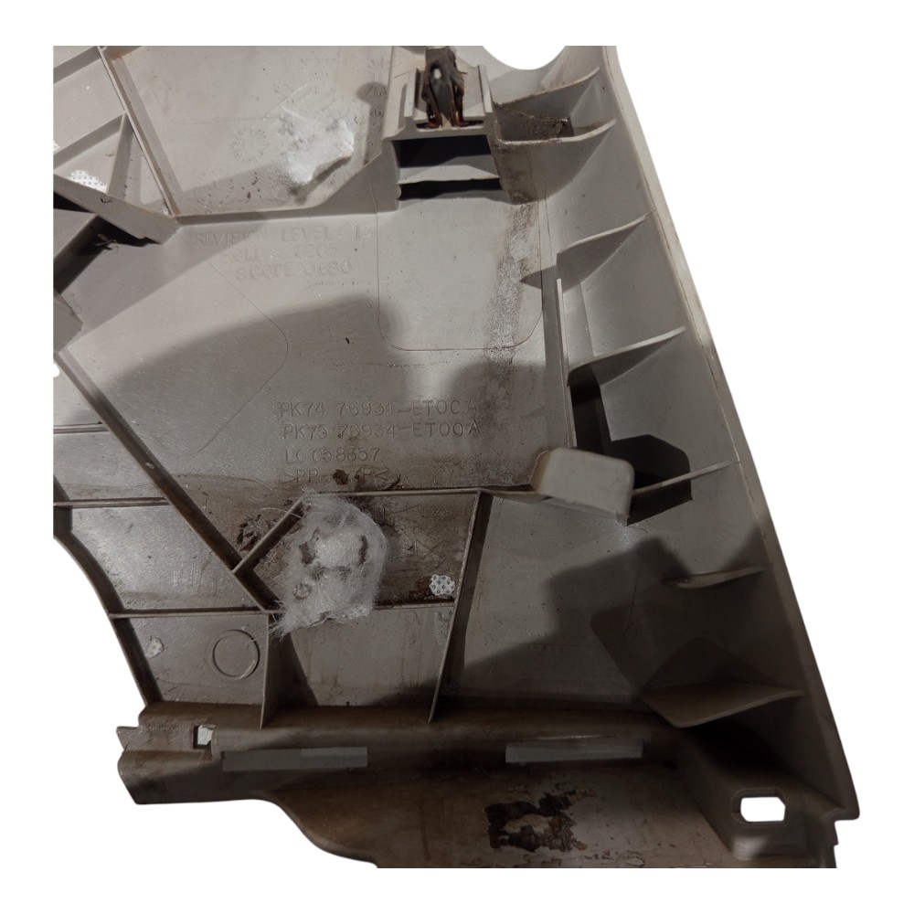 Acabamento Coluna Traseira Direita Nissan Sentra 2007 A 2012 Cinza 7