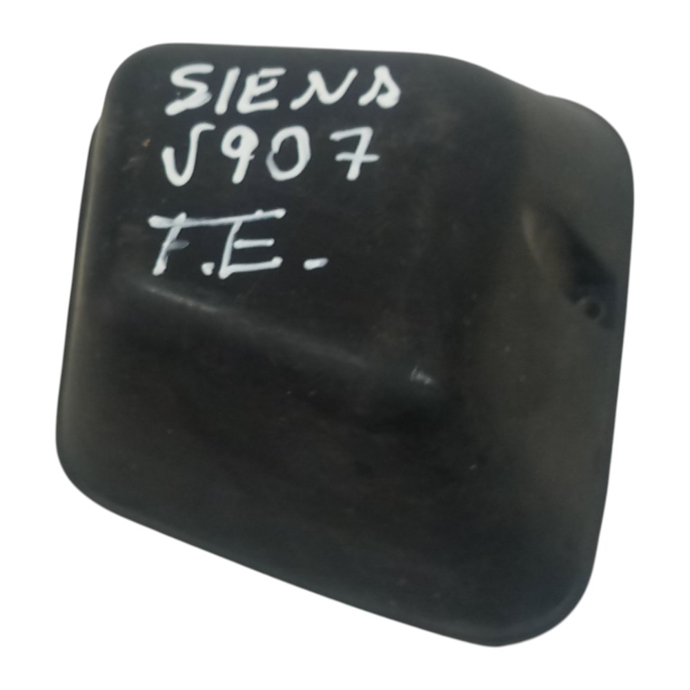 Protetor Interno Lanterna Tras Esquerda Fiat Siena 2005/2014 3