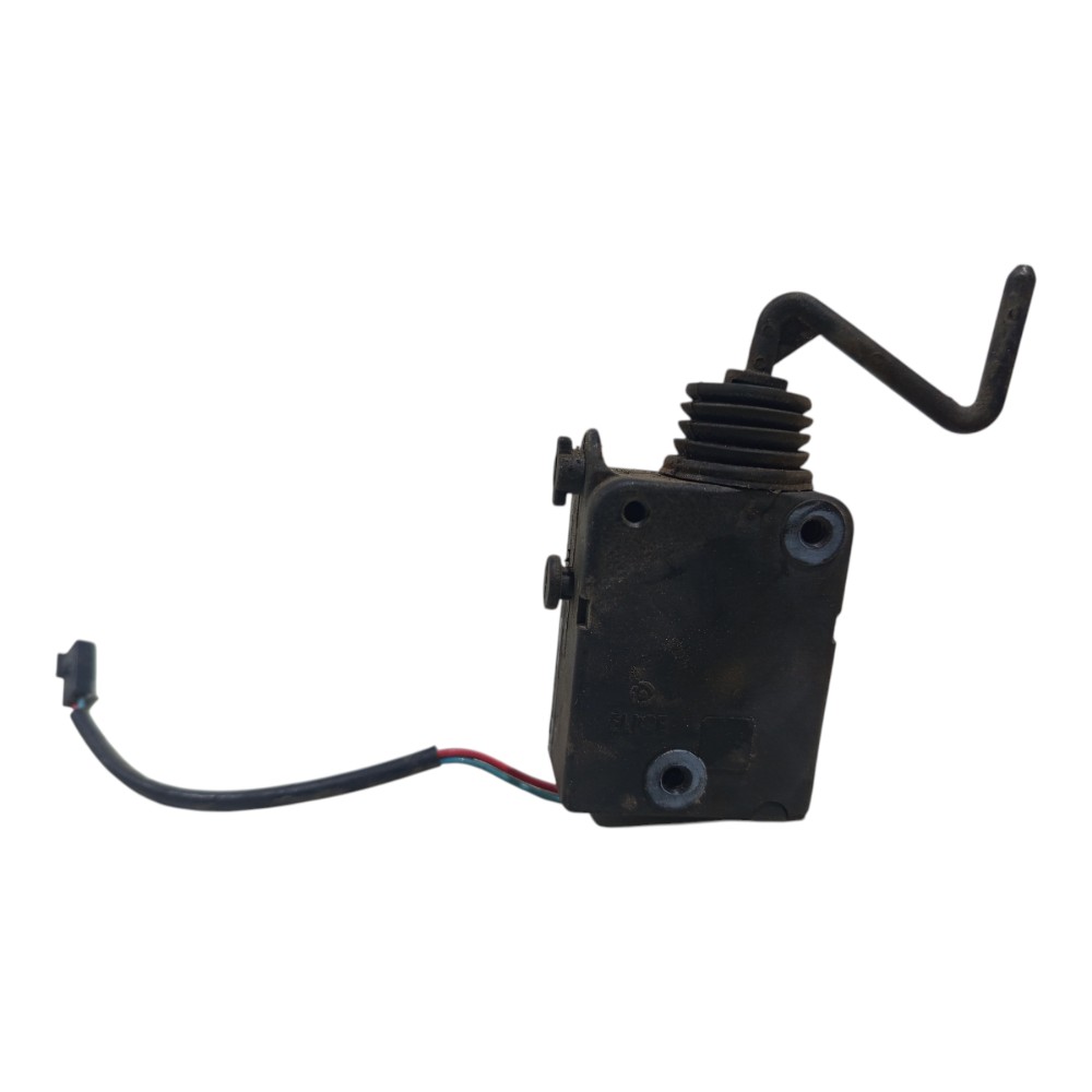 Atuador Portinhola Tanque Combustível Gm Corsa 1997 A 2007 4