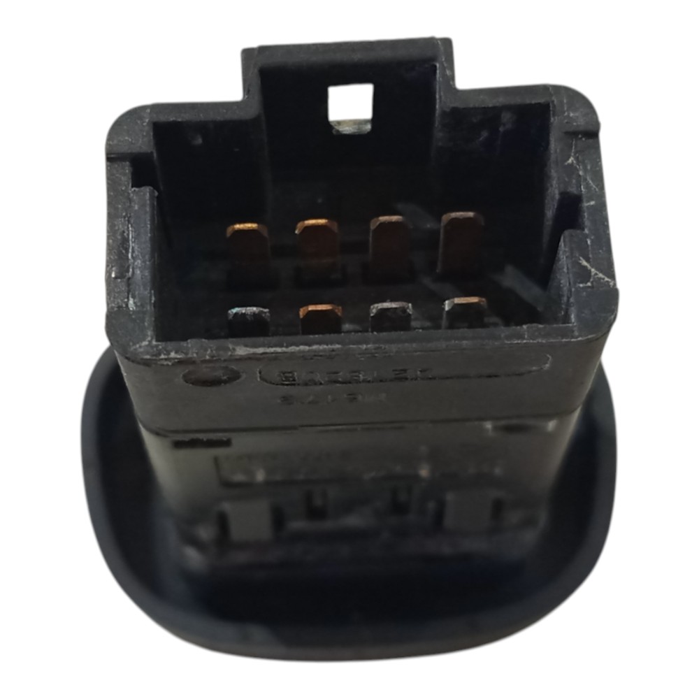 Botão Pisca Alerta Renault Clio 1.0 16v 2004 A 2010 Preto 6