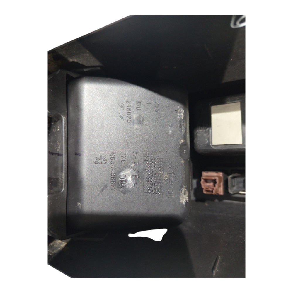 Moldura Console Central Peugeot 307 2001 2002 2003 A 2008 7
