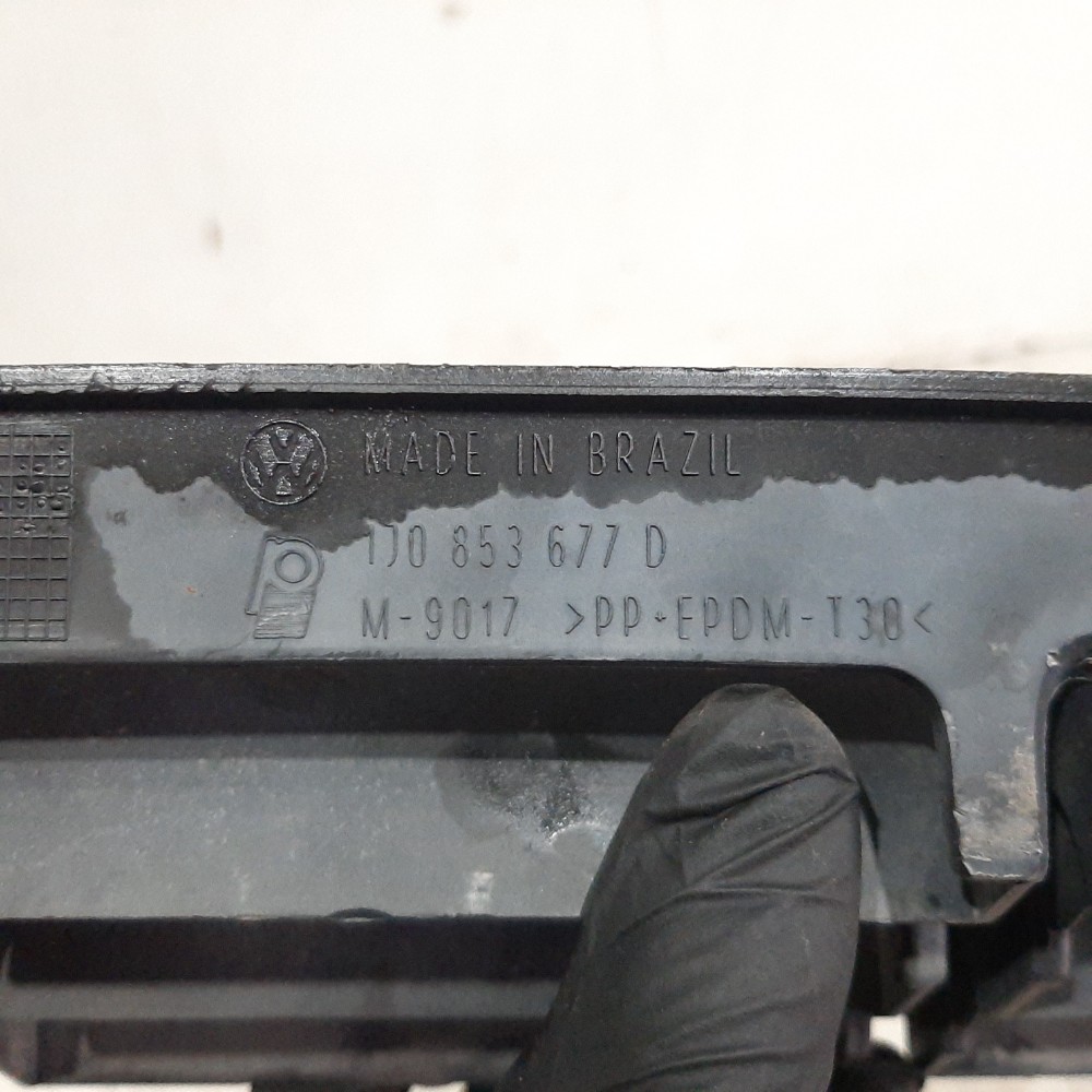 Grade Central Painel Parachoque Frontal Vw Golf 1999 A 2006 7