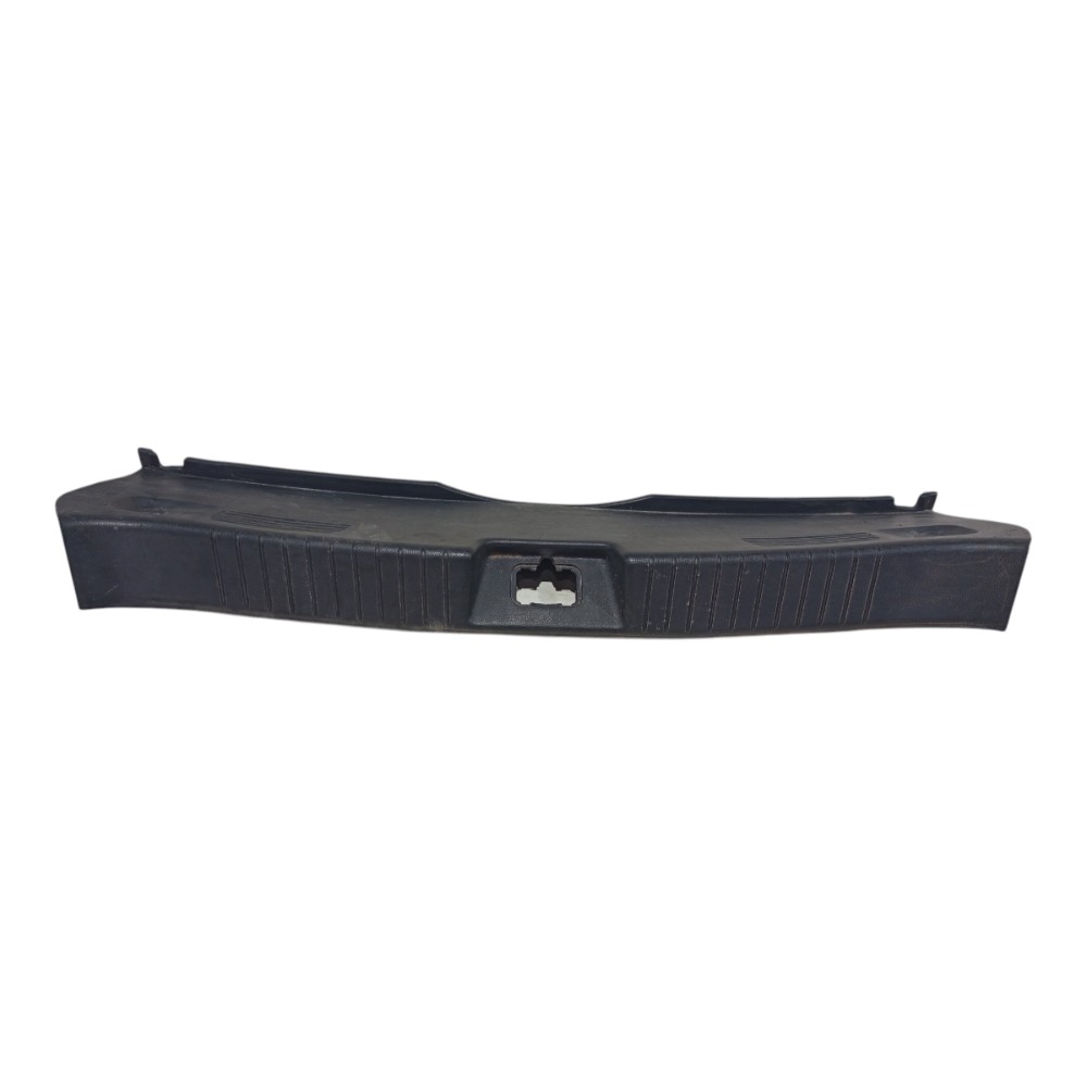 Soleira Porta Malas Gm Chevrolet Cruze Hatch 2012 A 2016 Preto 2