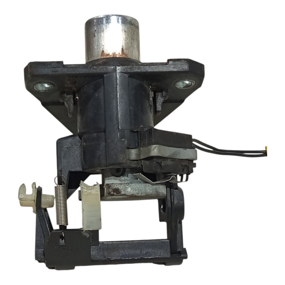 Cilindro botão porta malas elétrico GM Corsa 2