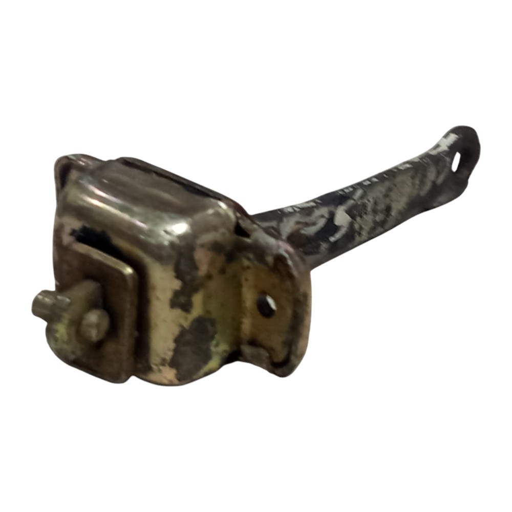 Limitador Porta Dianteiro Esquerdo Gm Corsa 1994 1995 A 2002 3