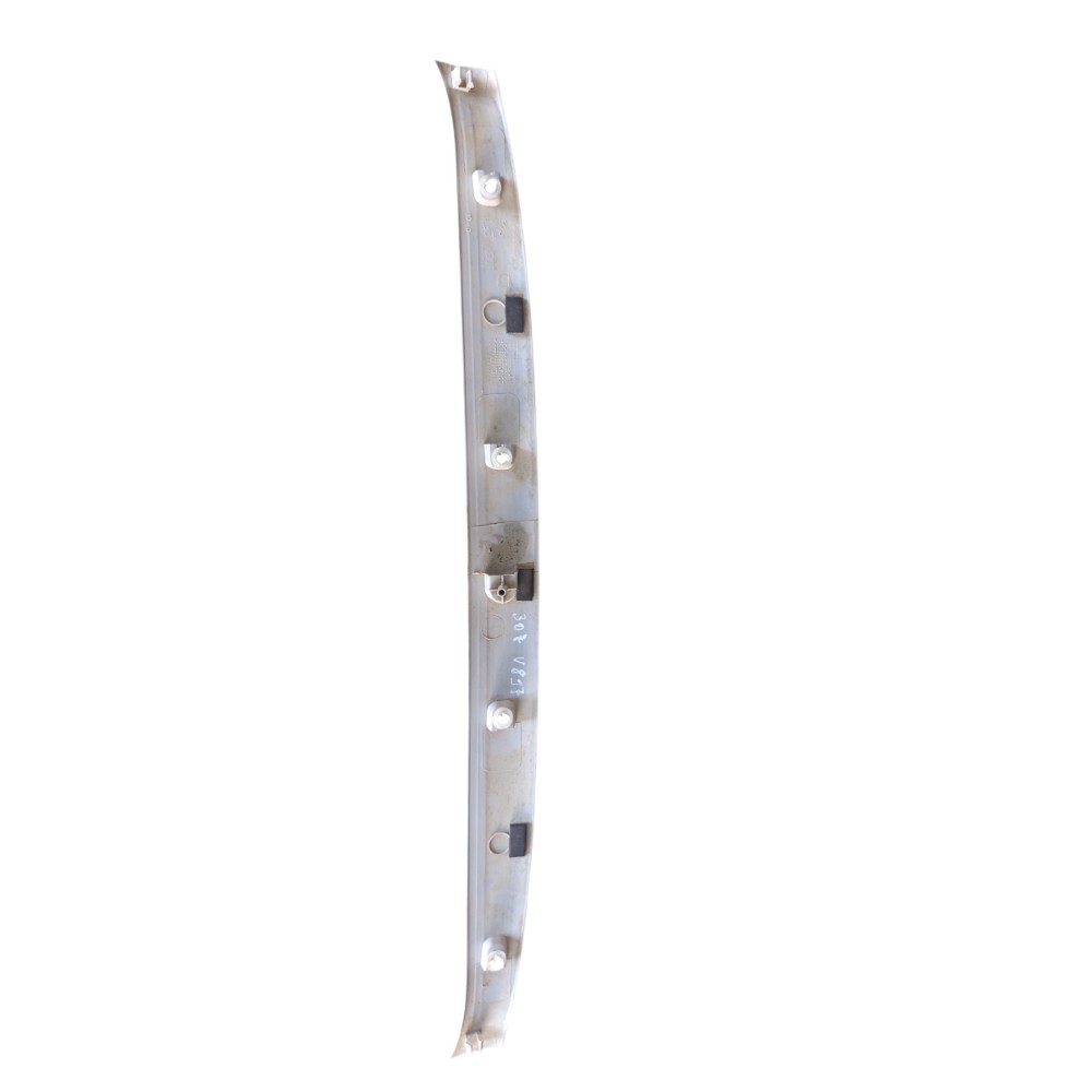 Moldura Acabamento Porta Malas Peugeot 307 2001 2002 A 2008 6