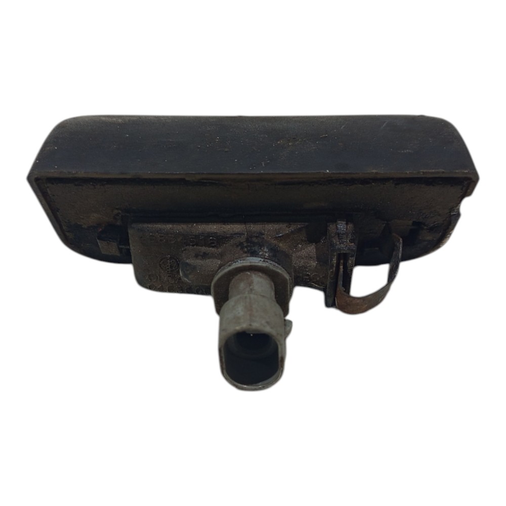 Lanterna Luz De Placa Traseira Esquerda Fiat Doblo Hlx 2011 2