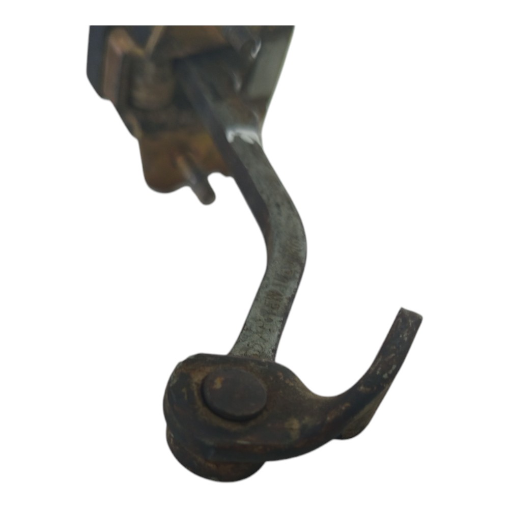 Limitador Porta Dianteira Esquerda Renault Clio 2000 A 2012 3