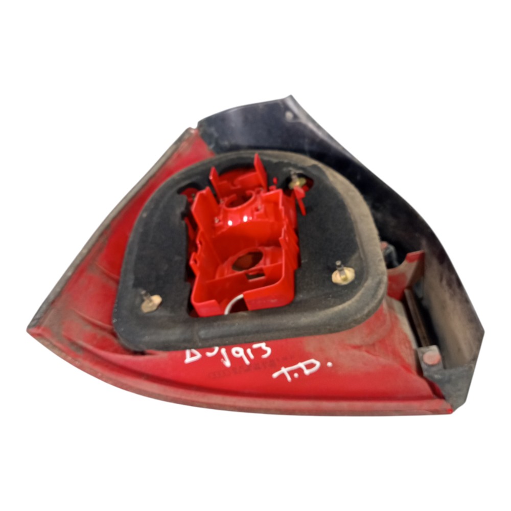 Lanterna Traseira Direita Audi A3 2000 2001 A 2006 Detalhe Direito/passageiro Vermelha 8