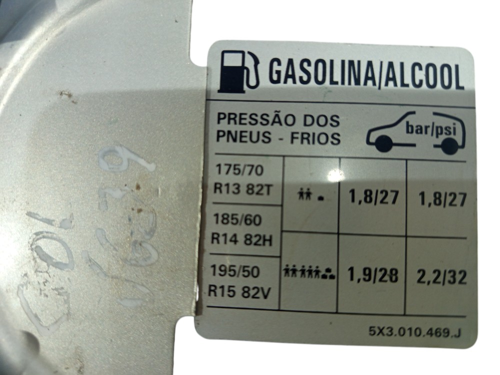 Portinhola Tanque Combustível Volkswagen Gol 1.0 1995 A 2005 Prata 4