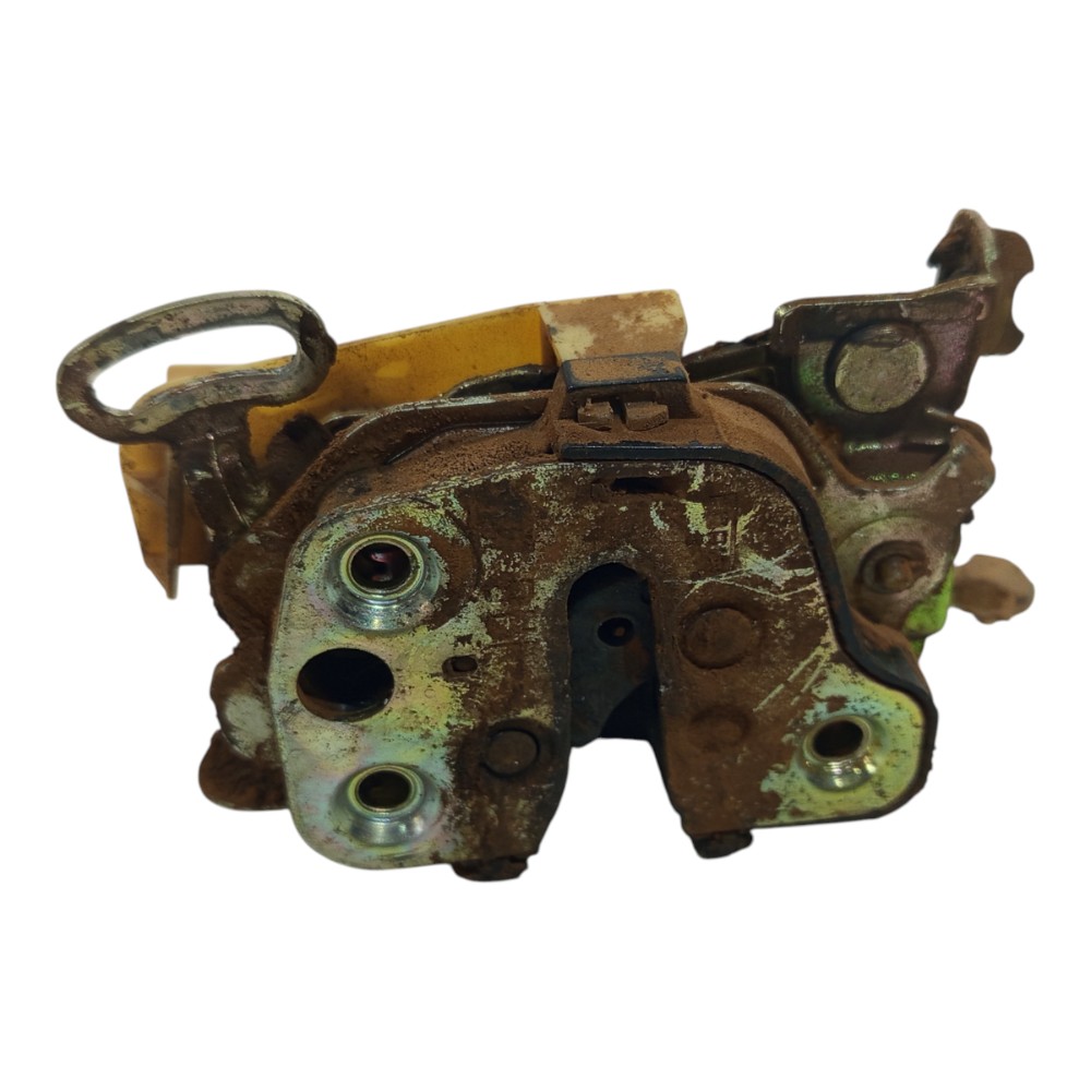 Fechadura Dianteira Esquerda Gm Chevrolet Corsa 1997 A 2002 8