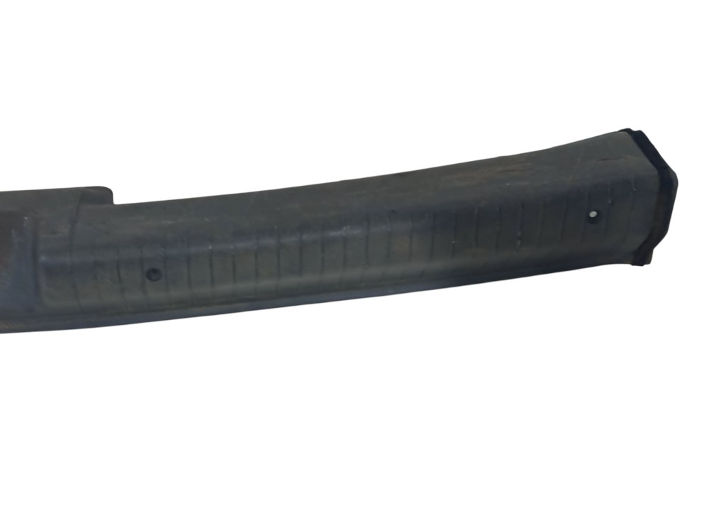 Soleira Traseira Porta Malas Gm Corsa 1993 1994 1995 A 1998 5